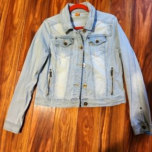 Woman's denim jacket Ladies light blue denim jacket denim jacket.